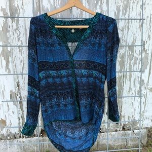 BKE boutique blue tunic blouse